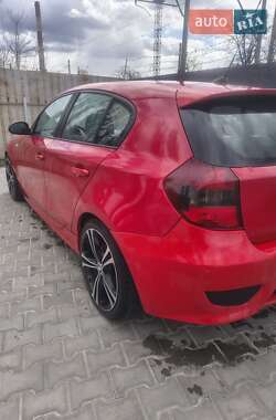 Хэтчбек BMW 1 Series 2005 в 