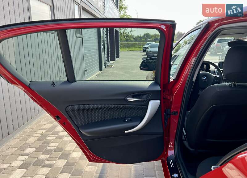 Хэтчбек BMW 1 Series 2017 в Киеве