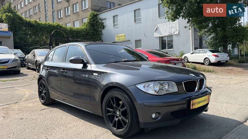 BMW 1 Series 2005