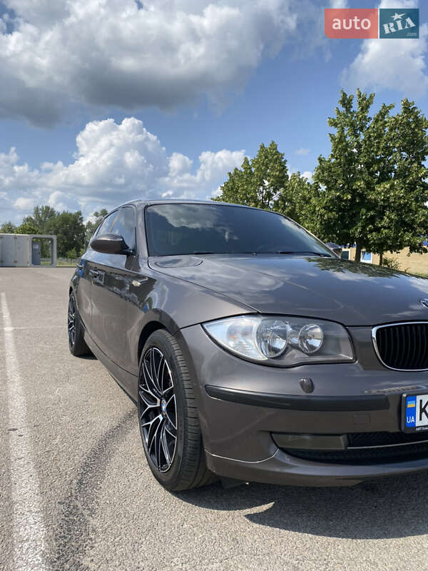 Хетчбек BMW 1 Series 2008 в Дніпрі