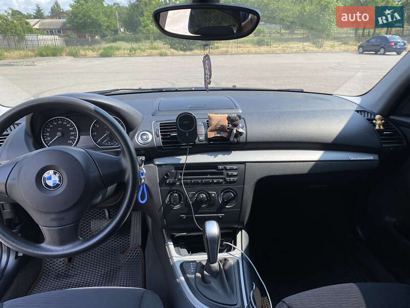 Хетчбек BMW 1 Series 2008 в Дніпрі