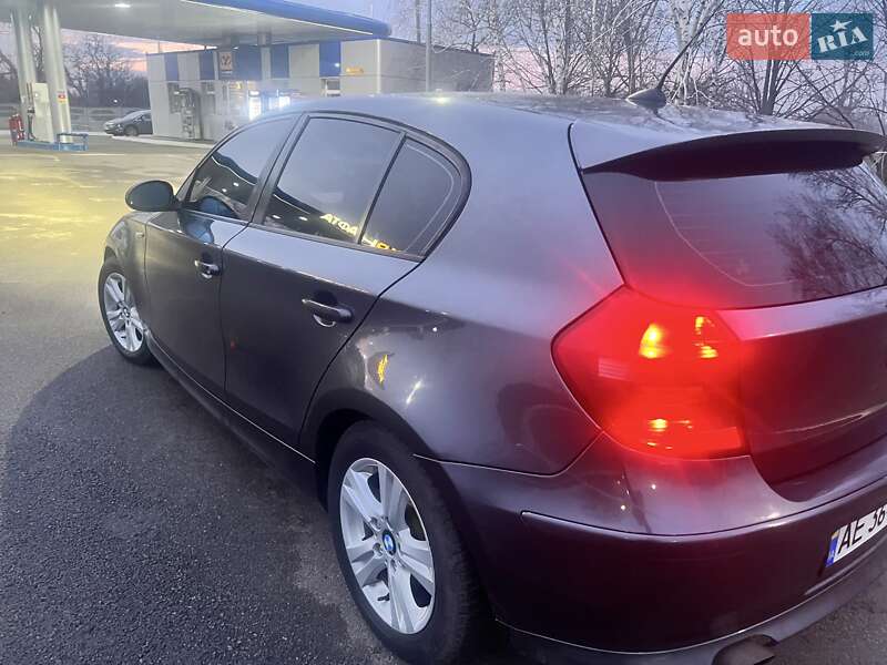 Хетчбек BMW 1 Series 2008 в Павлограді