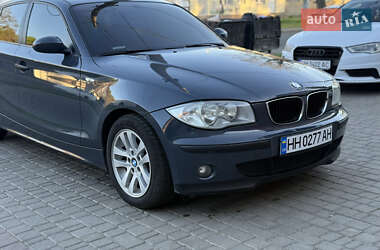 Хэтчбек BMW 1 Series 2005 в 