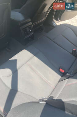 Хэтчбек BMW 1 Series 2012 в 