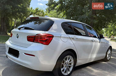Хетчбек BMW 1 Series 2018 в 