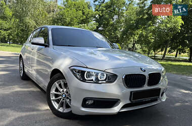 Хетчбек BMW 1 Series 2018 в 