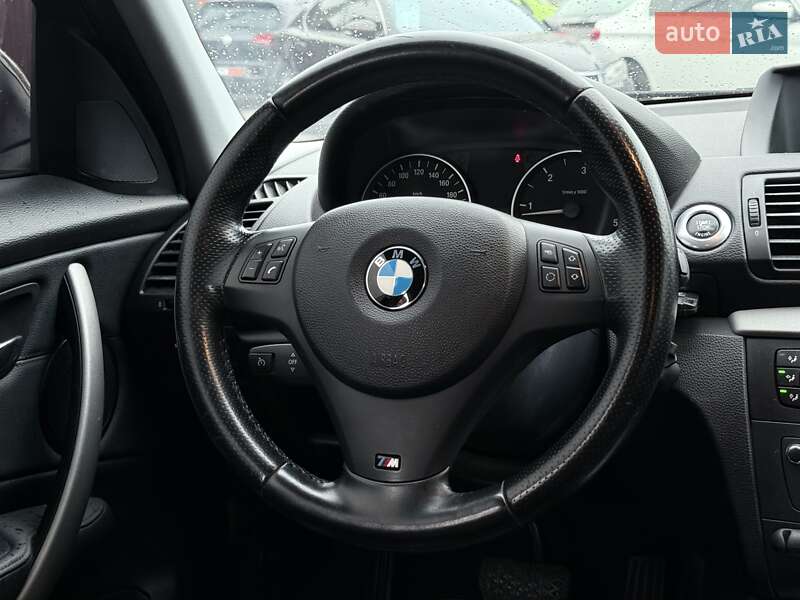 Хэтчбек BMW 1 Series 2011 в Харькове