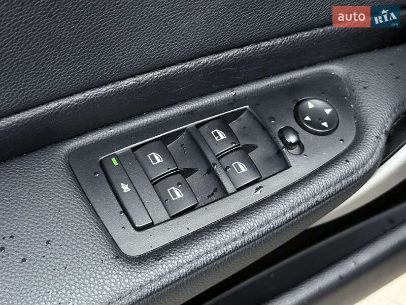 Хэтчбек BMW 1 Series 2011 в Харькове