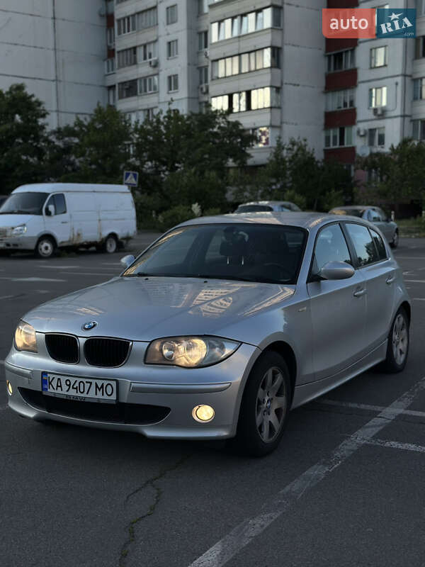 Хетчбек BMW 1 Series 2006 в Києві