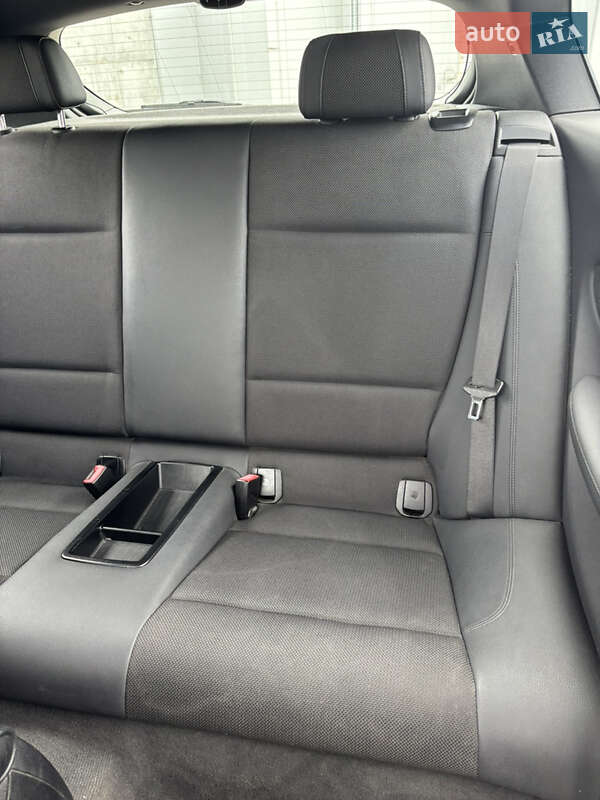 Хэтчбек BMW 1 Series 2008 в Киеве