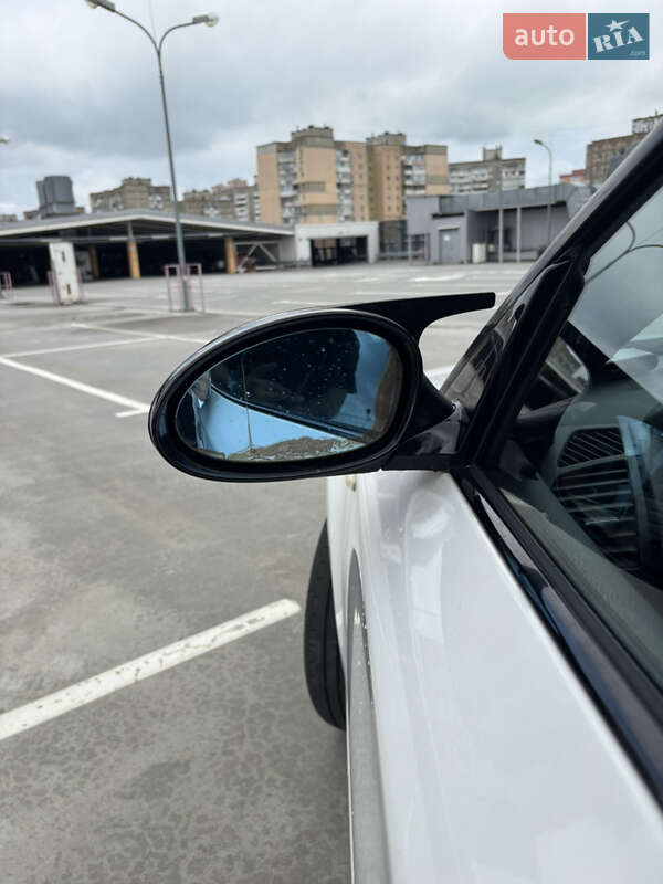 Хэтчбек BMW 1 Series 2008 в Киеве