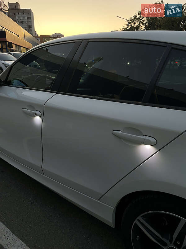 Хетчбек BMW 1 Series 2009 в Києві