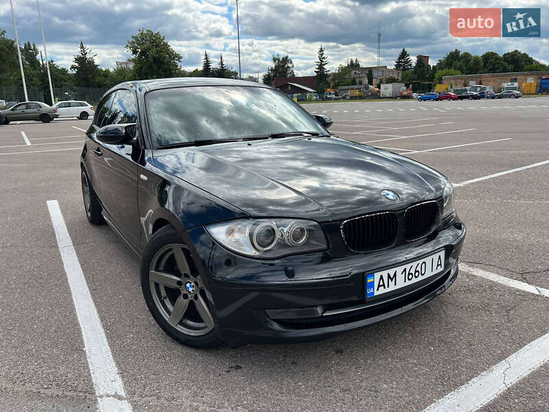 Хетчбек BMW 1 Series 2007 в Житомирі