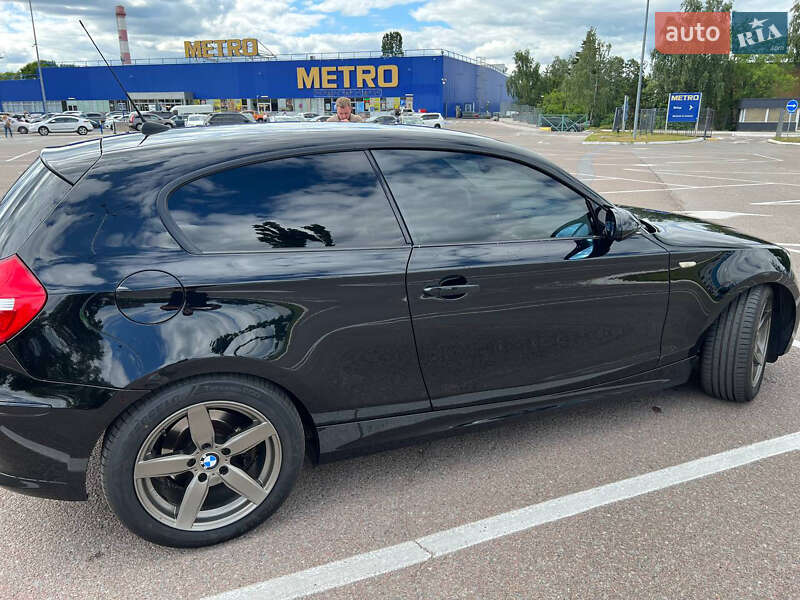 Хетчбек BMW 1 Series 2007 в Житомирі