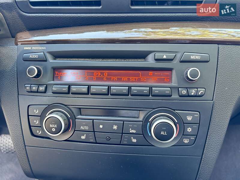 Купе BMW 1 Series 2011 в Одесі