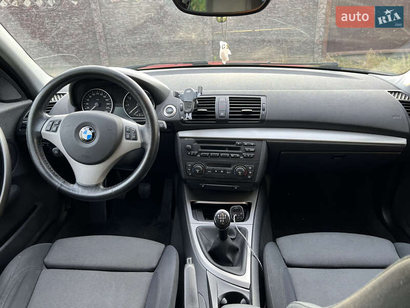 Хетчбек BMW 1 Series 2004 в Вінниці