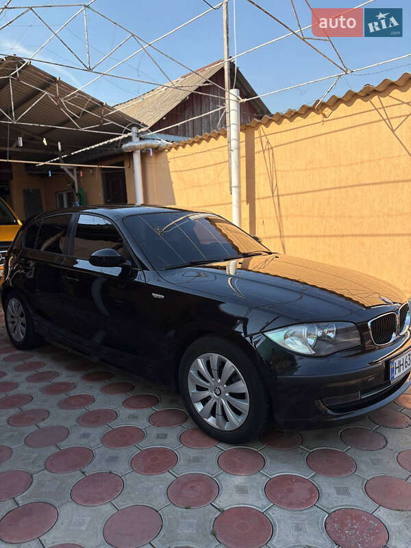 Хэтчбек BMW 1 Series 2007 в Одессе