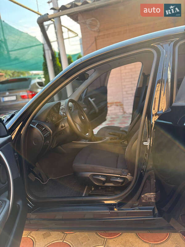 Хэтчбек BMW 1 Series 2007 в Одессе