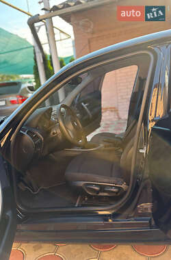 Хэтчбек BMW 1 Series 2007 в 