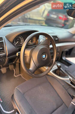Хэтчбек BMW 1 Series 2007 в 