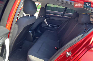 Хетчбек BMW 1 Series 2012 в 