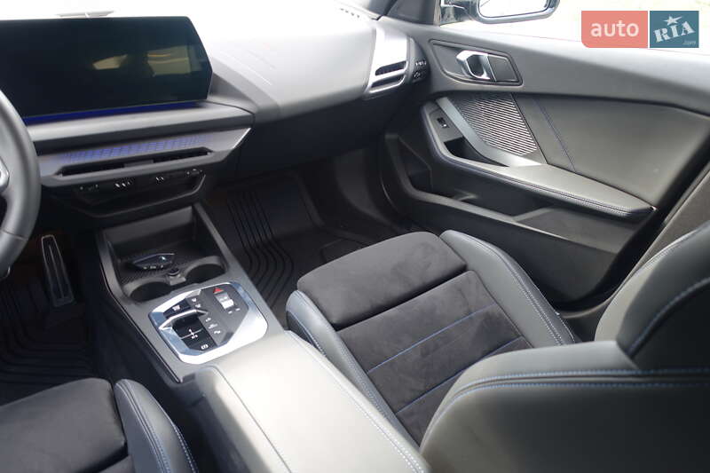 Хэтчбек BMW 1 Series 2024 в Днепре
