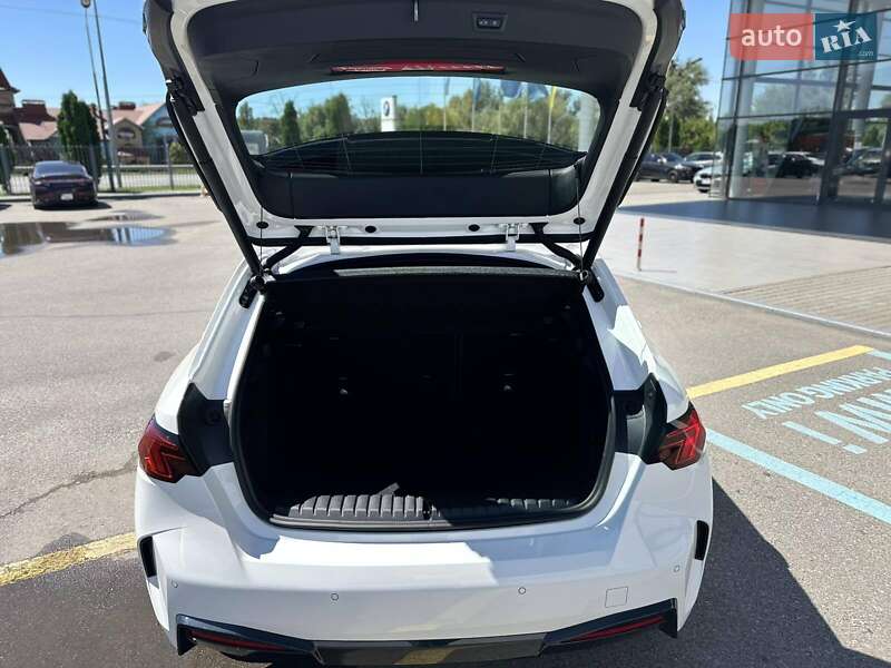 Хэтчбек BMW 1 Series 2024 в Полтаве
