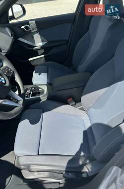 Хэтчбек BMW 1 Series 2024 в 