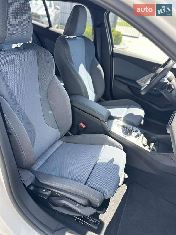 Хэтчбек BMW 1 Series 2024 в Полтаве