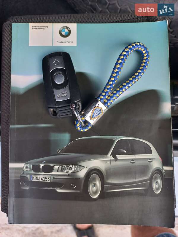 Хетчбек BMW 1 Series 2006 в Запоріжжі