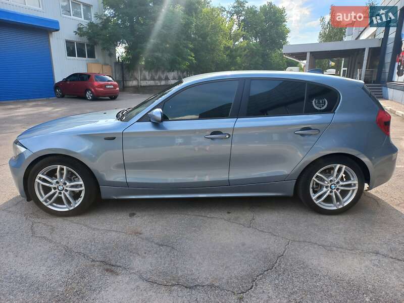 Хетчбек BMW 1 Series 2006 в Запоріжжі