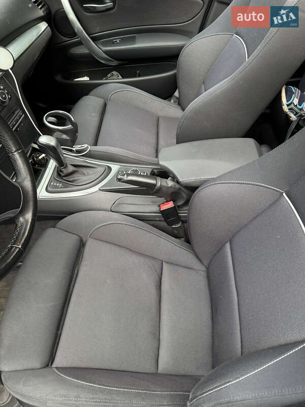 Хэтчбек BMW 1 Series 2010 в Киеве фото 7 Хэтчбек BMW 1 Series 2010 в Киеве