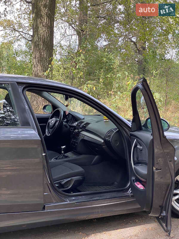 Хэтчбек BMW 1 Series 2008 в Фастове фото 4 Хэтчбек BMW 1 Series 2008 в Фастове