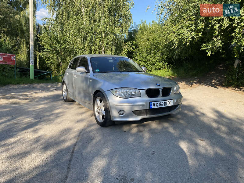 Хэтчбек BMW 1 Series 2005 в 