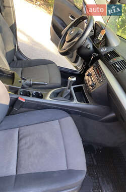 Хэтчбек BMW 1 Series 2005 в 