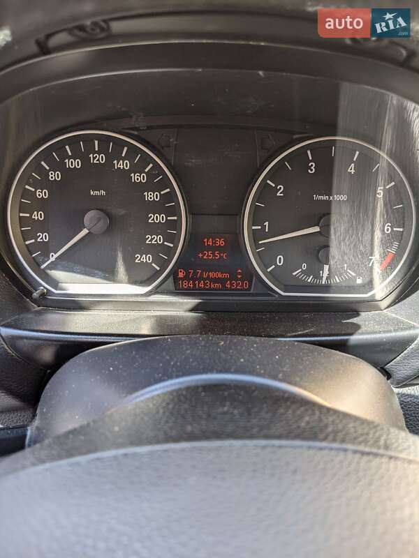 Хетчбек BMW 1 Series 2011 в Полонному