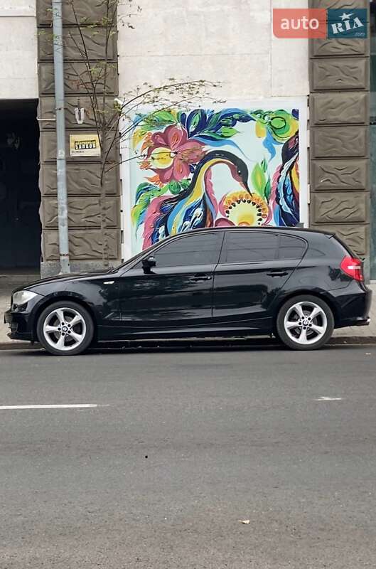 Хетчбек BMW 1 Series 2008 в Харкові