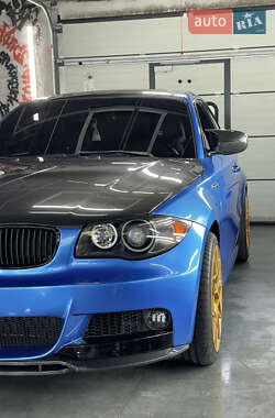 Купе BMW 1 Series 2010 в Тальному