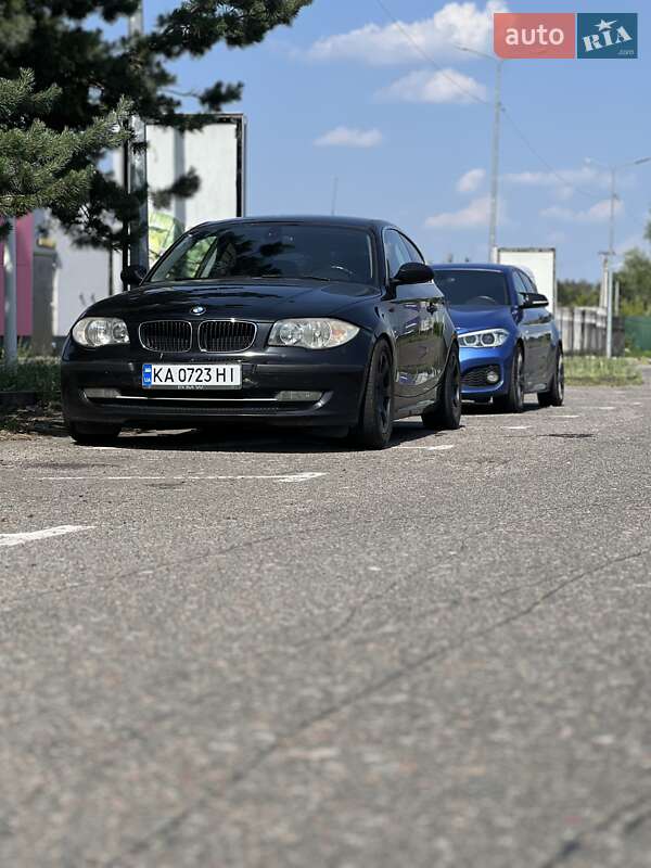 Хэтчбек BMW 1 Series 2008 в Киеве фото 3 Хэтчбек BMW 1 Series 2008 в Киеве