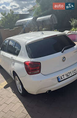 Хэтчбек BMW 1 Series 2012 в 