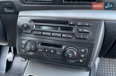 Хетчбек BMW 1 Series 2005 в 