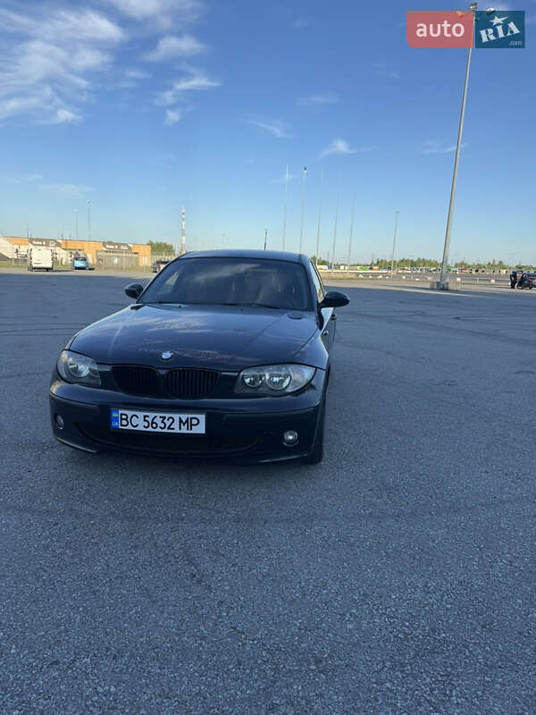 Хэтчбек BMW 1 Series 2006 в Львове