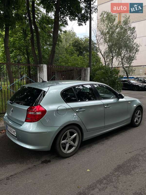 Хэтчбек BMW 1 Series 2009 в Ирпене