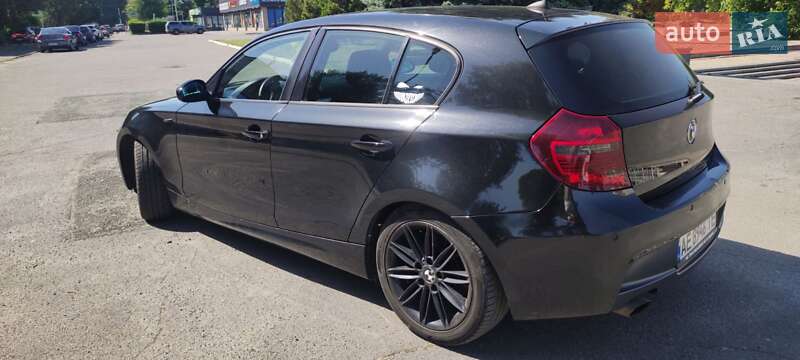 Хэтчбек BMW 1 Series 2009 в Каменском