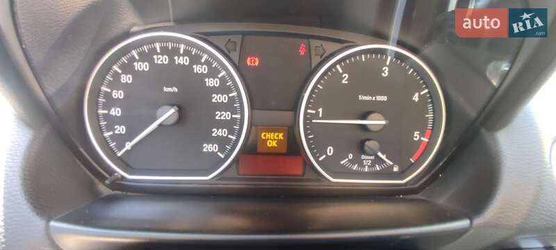 Хэтчбек BMW 1 Series 2009 в Каменском