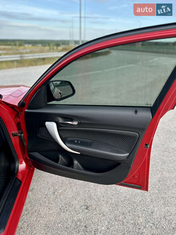 Хэтчбек BMW 1 Series 2012 в Киеве
