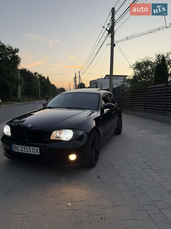 Хэтчбек BMW 1 Series 2005 в Львове фото Хэтчбек BMW 1 Series 2005 в Львове
