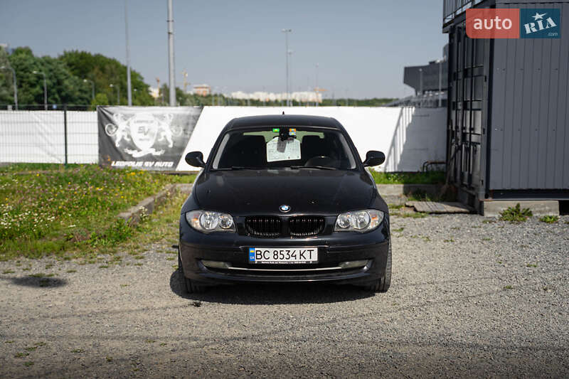Хэтчбек BMW 1 Series 2011 в Львове