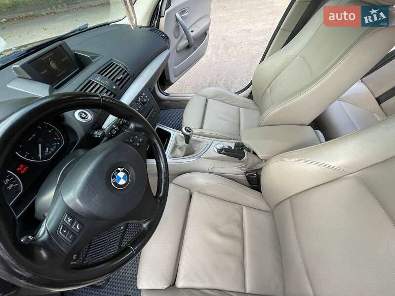 Хэтчбек BMW 1 Series 2005 в Кривом Роге