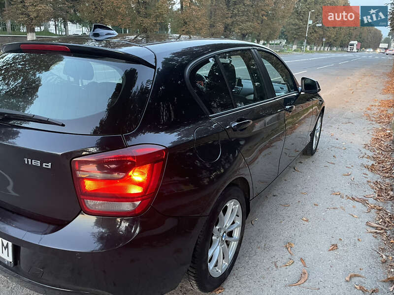 Хетчбек BMW 1 Series 2014 в Хмільнику